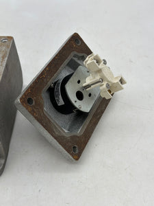 Eaton Crouse-Hinds DSD923 Ex. Proof Front Op. Select Switch w/ Body (Used)