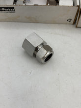 Load image into Gallery viewer, Parker 8FSC12N-316 A-LOK Female Connector, 1/2" Tube OD x 1" FNPT, *Lot of (13)* (Open Box)