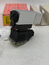 Load image into Gallery viewer, Danfoss 061B110866 MBC 5100 Pressure Switch, 1-10 BAR (New)