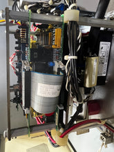 Load image into Gallery viewer, Cutler-Hammer Easy-Start EA090DS0G100038 Solid State Motor Starter (Used)