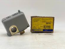 Load image into Gallery viewer, Square D 9013FHG52J59 Pumptrol Pressure Switch (New)