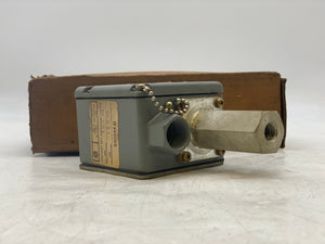 Square D ACW-2 Pressure Switch, Range 10-300PSI Differ. 25-125PSI (Open Box)