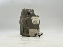Load image into Gallery viewer, Honeywell MS4209F1007 Two Position Direct Couple Actuator 120VAC 0.25A (Used)