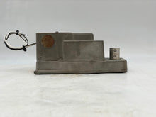 Load image into Gallery viewer, Honeywell MS4209F1007 Two Position Direct Couple Actuator 120VAC 0.25A (Used)