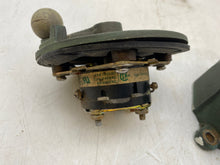 Load image into Gallery viewer, Cooper Crouse-Hinds Pauluhn 833 General Alarm Snap Switch (Used)