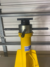 Load image into Gallery viewer, OMCN 216 Support Jack Stand, 15,000 kg / 33,060 Pounds (No Box)