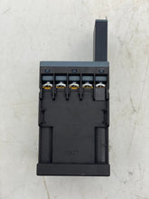Load image into Gallery viewer, Siemens 3RT2015-1BB41 Power Contactor w/ 3RT2916-1DG00 Surge Suppressor (Used)