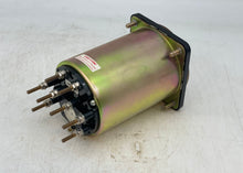 Load image into Gallery viewer, Yokogawa 103281900KVAR 103281 AC Kilovars Panel Meter, 0-900 Kilovars (Used)