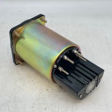 Load image into Gallery viewer, Yokogawa 106452AAAA7 AB40 Synchroscope Panel Meter, Slow/Fast (Used)