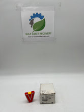 Load image into Gallery viewer, Burndy 518250 YA4CL4BOX Compression Terminal, 4 AWG, *Box of (50)* (Open Box)