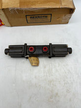 Load image into Gallery viewer, Rexroth R431007961 PD020043-1010 Pilotair Manual Air Control Valve (Rebuilt)