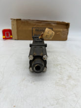 Load image into Gallery viewer, Rexroth R431007961 PD020043-1010 Pilotair Manual Air Control Valve (Rebuilt)