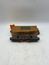 Load image into Gallery viewer, Rexroth R431007961 PD020043-1010 Pilotair Manual Air Control Valve, 1/4&quot; (Used)