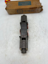 Load image into Gallery viewer, Rexroth R431007961 PD020043-1010 Pilotair Manual Air Control Valve, 1/4&quot; (Used)