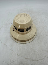 Load image into Gallery viewer, System Sensor 2400 Smoke Detector, 400 Series 2-Wire Direct Wire Photoelectronic (New)