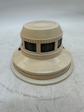 Load image into Gallery viewer, System Sensor 2400 Smoke Detector, 400 Series 2-Wire Direct Wire Photoelectronic (New)