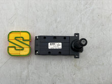 Load image into Gallery viewer, Parker 524831000 Manual Air Control Valve Switch (Used)
