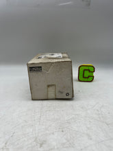 Load image into Gallery viewer, Parker 8ET8-316 A-LOK Inch Tube Union Tee, 1/2&quot;, *Box of (10)* (New)