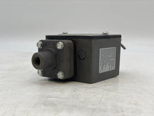 Load image into Gallery viewer, Barksdale E1H-H90 Pressure Actuated Switch (Used)