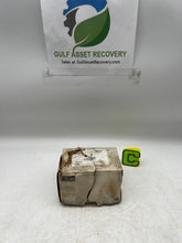 Load image into Gallery viewer, Parker 8ET8-316 A-LOK Inch Tube Union Tee, 1/2&quot;, *Box of (10)* (Open Box)