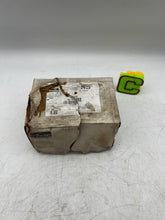 Load image into Gallery viewer, Parker 8ET8-316 A-LOK Inch Tube Union Tee, 1/2&quot;, *Box of (10)* (Open Box)