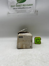 Load image into Gallery viewer, Parker 8ET8-316 A-LOK Inch Tube Union Tee, 1/2&quot;, *Box of (10)* (Open Box)