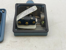 Load image into Gallery viewer, United Electric Controls H100-190 95303 Pressure Switch (No Box)