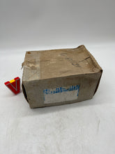 Load image into Gallery viewer, Eaton Crouse-Hinds LT15090G-SA 90Deg LT Connect w/ Ground, 1-1/2&quot; *Box of (2)* (New)