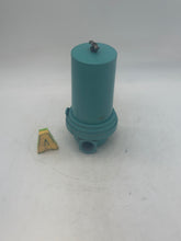 Load image into Gallery viewer, Wilkerson F30-08-M00 Pneumatic Particulate Filter, 1&quot; NPT, Metal Bowl (No Box)