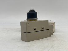 Load image into Gallery viewer, Omron ZE-N-2S Limit Switch 125VAC 15A (New)