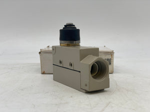 Omron ZE-N-2S Limit Switch 125VAC 15A (New)