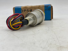 Load image into Gallery viewer, CCS Custom Control Sensors 611GM8001-7008 Pressure Switch 500 PSIG (Open Box)