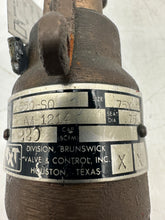 Load image into Gallery viewer, TXT Texsteam 550-SO Relief Valve, 874 SCFM, 220 PSI, 3/4&quot; x 1&quot; (Refurbished)