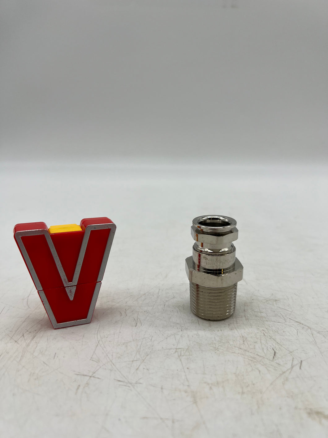 Eaton Capri CAP808794V1 Nickel Brass Cable Gland, 3/4