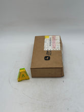 Load image into Gallery viewer, John Deere SE501101 Remanufactured Injection Nozzle (New)