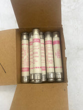 Load image into Gallery viewer, Gould Shawmut TRS5R Fuse *Box of (6)* (Open Box)