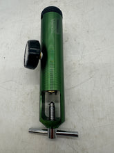 Load image into Gallery viewer, Mada R1835-15GE Oxygen Regulator, PIN Index CGA-870, 0-15LPM (New)