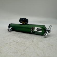 Load image into Gallery viewer, Mada R1835-15GE Oxygen Regulator, PIN Index CGA-870, 0-15LPM (New)