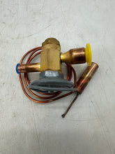 Load image into Gallery viewer, Carrier 14-00232-33 Expansion Valve (New)