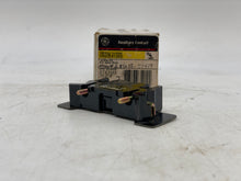 Load image into Gallery viewer, GE CR305X100D Auxiliary Contact Block NO Size 0-9 *Box of (2)* (Open Box)