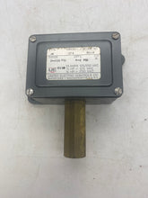 Load image into Gallery viewer, United Electric Controls J6-274 9618 Pressure Switch, 0-300PSI (Open Box)