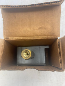 United Electric Controls J6-274 9618 Pressure Switch, 0-300PSI (Open Box)