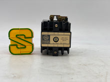 Load image into Gallery viewer, GE CR120B00022 Series A Relay, 600V, NEMA A600/P300 (No Box)