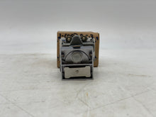 Load image into Gallery viewer, Eaton E30DX4 Compact Pushbutton Operator w/ Indicator Light 25V AC/DC (New)