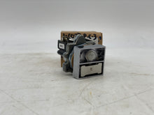 Load image into Gallery viewer, Eaton E30DX4 Compact Pushbutton Operator w/ Indicator Light 25V AC/DC (New)