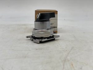 Eaton 10250T3033 Selector Switch 3 Pos Spr Ret NEMA 4, 4X-13 Series A3 (New)