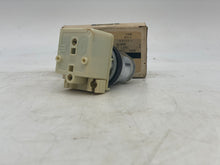 Load image into Gallery viewer, Square D 9001K1L1G Illuminated Full Guard PB w/ Green Lens 120V Series H (Open Box)