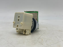 Load image into Gallery viewer, Schneider Electric 9001KP5G31 Standard Pilot Light w/ Green Lens 480VAC (New)