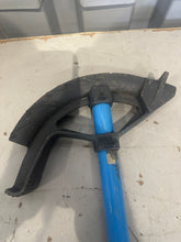 Load image into Gallery viewer, Ideal 74-002 3/4” EMT Ductile Iron Conduit Bender Head w/ 74-019 38" Handle (Used)