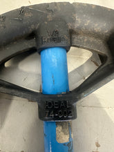 Load image into Gallery viewer, Ideal 74-002 3/4” EMT Ductile Iron Conduit Bender Head w/ 74-019 38" Handle (Used)